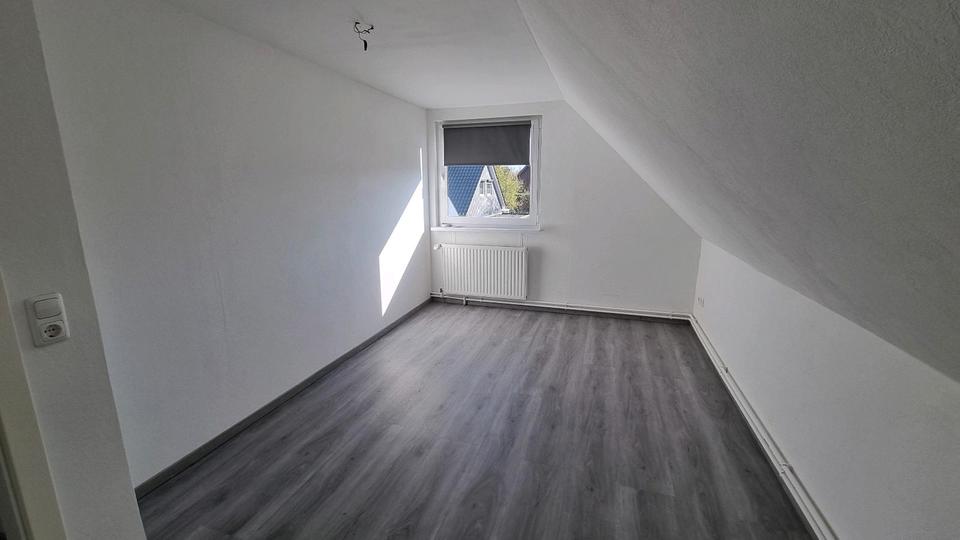 Einfamilienhaus Westerrönfeld - 6.5 Zimmer, 140 m&sup2;, 1.500&euro; | Angebot:24703243