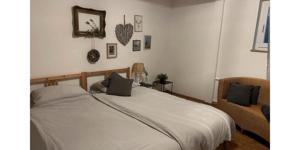 Wohnen auf Zeit Wermelskirchen - 3 Zimmer, 100 m&sup2;, 85&euro; | Angebot:19039093