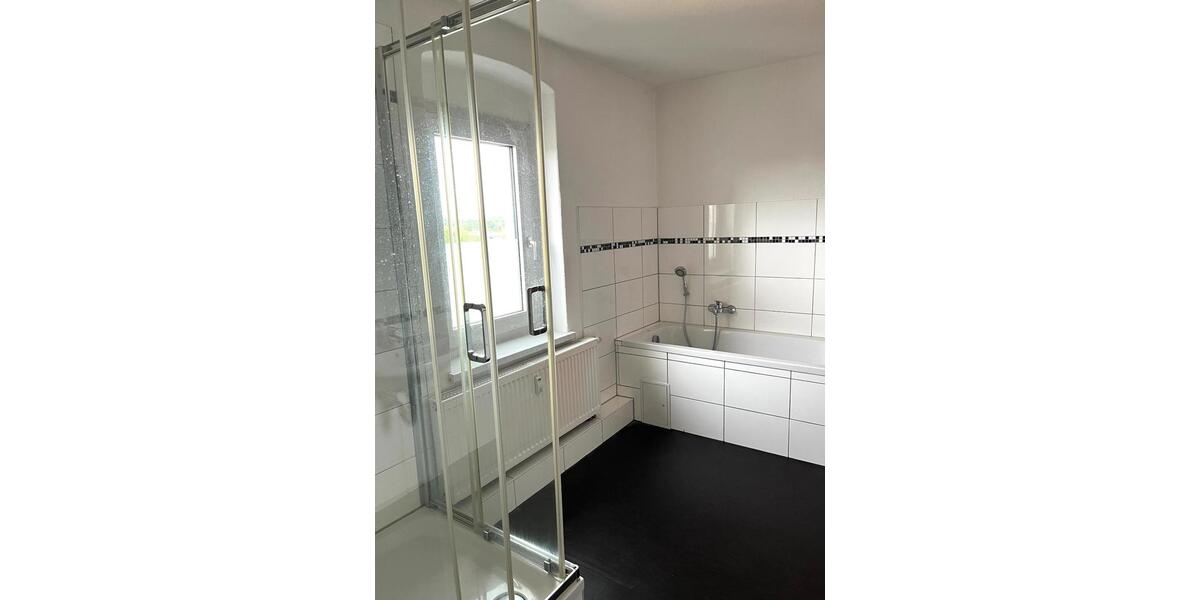 Dachgeschoßwohnung Crimmitschau - 3 Zimmer, 74 m&sup2;, 385&euro; | Angebot:26548284