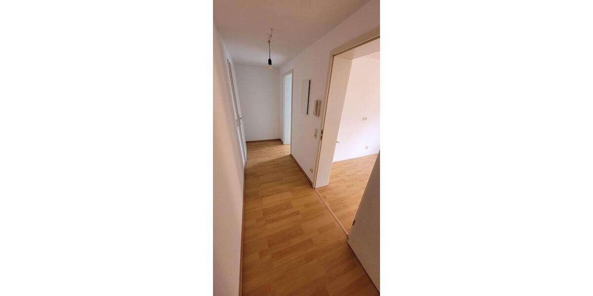 Dachgeschoßwohnung Limbach-Oberfrohna Oberfrohna - 2 Zimmer, 37 m&sup2;, 220&euro; | Angebot:26211120