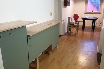 Renovierte, voll möblierte 75 qm DG Wohnung, 4 Zimmer, Küche, Bad 4 zimmer