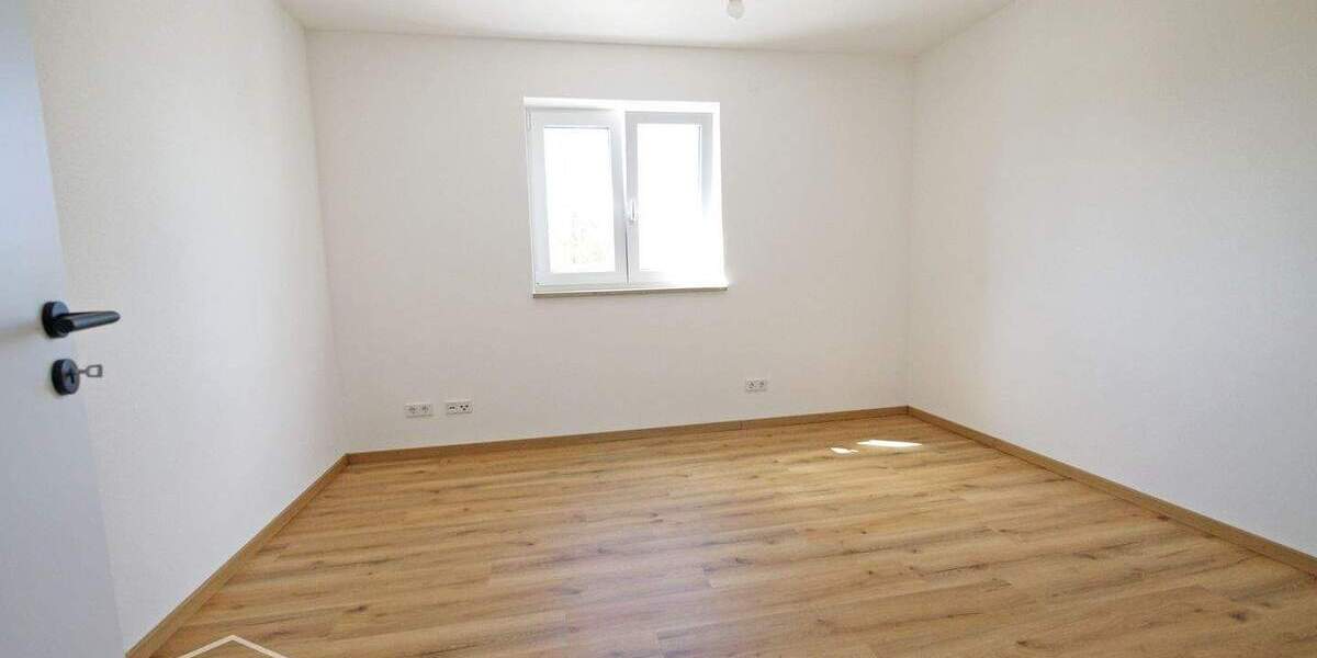 7-TÄLER-WOHNEN-Dietfurt: Neubau 3-Zimmer-Erdgeschoss-Wohnung mit Aufzug u. Tiefgarage 3 zimmer