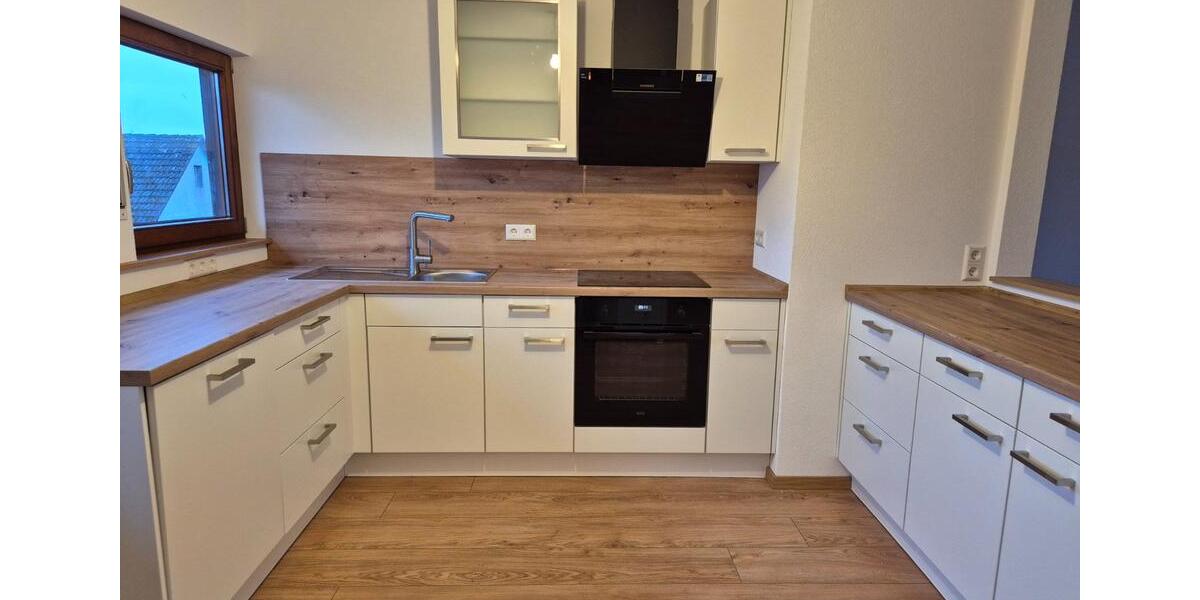 Dachgeschoßwohnung Donaueschingen - 4 Zimmer, 96 m&sup2;, 950&euro; | Angebot:24963519
