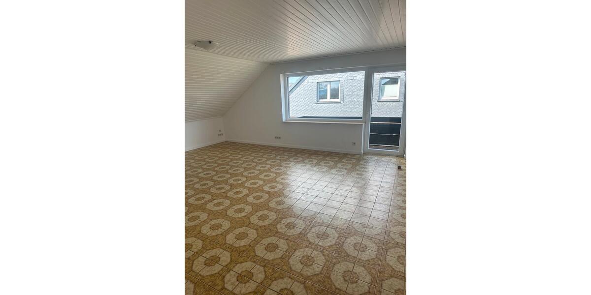Dachgeschoßwohnung Bad Münder am Deister - 3 Zimmer, 96 m&sup2;, 690&euro; | Angebot:26623611