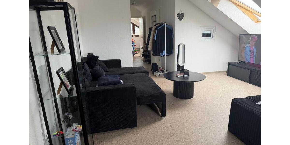 Dachgeschoßwohnung Rüsselsheim am Main - 3 Zimmer, 101 m&sup2;, 1.500&euro; | Angebot:26429896
