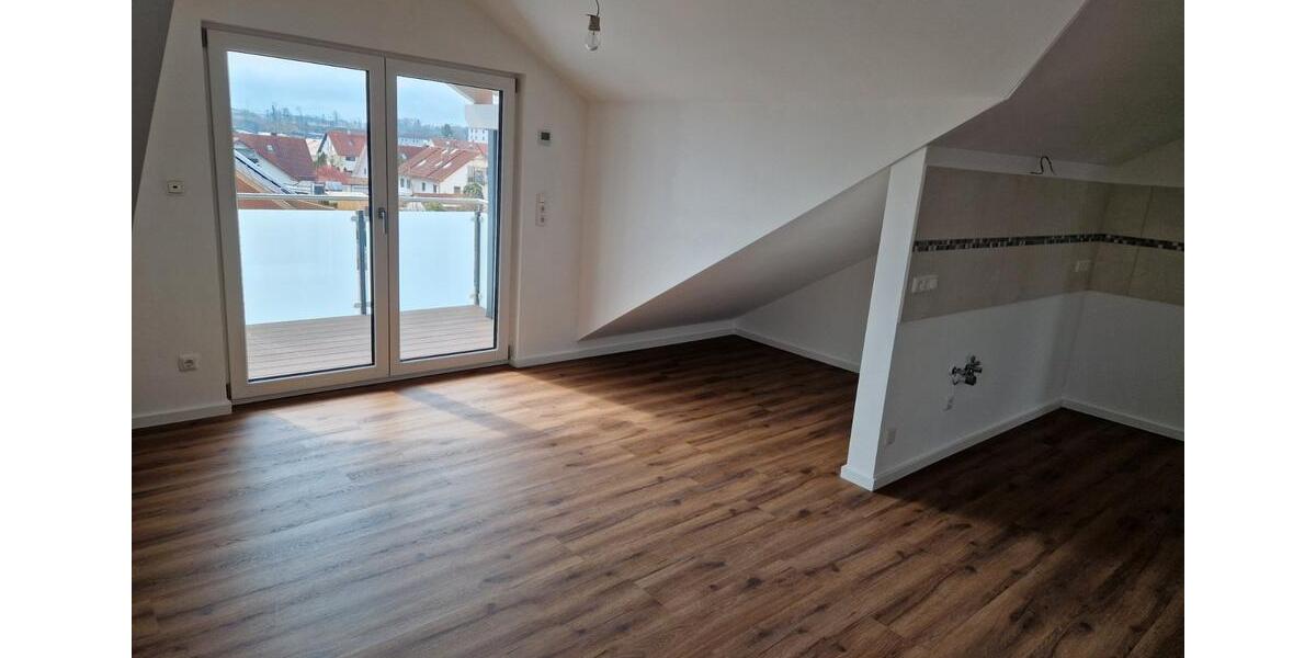 Dachgeschoßwohnung Burghausen - 3 Zimmer, 55 m&sup2;, 825&euro; | Angebot:26221403