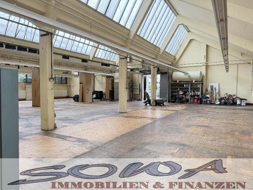 Wohnhaus mit Innenpool und Sauna in einer guten Lage in Gaimersheim, mit Gewerbefläche - Ein Objekt von Ihrem Immobilienpartner SOWA Immobilien und Finanzen 1 zimmer