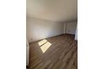 Sanierte 2 Zimmer Wohnung mit TG Stellplatz in MA Niederfeld zimmer