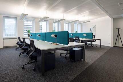 Flex Desk im Open Space mit Skylineview - All-in-Miete zimmer