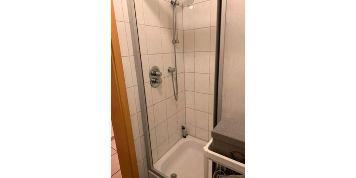 Etagenwohnung Siegen - 5 Zimmer, 12 m&sup2;, 250&euro; | Angebot:24868570
