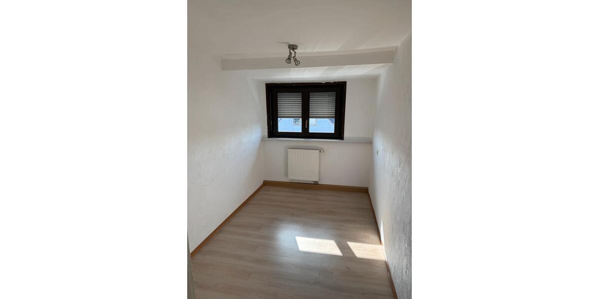 Etagenwohnung Selb - 3 Zimmer, 68 m&sup2;, 750&euro; | Angebot:26468815