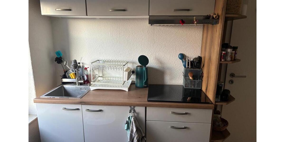 2-Zi-Dachgeschoß hochwertig renoviert und ausgestattet 2 zimmer