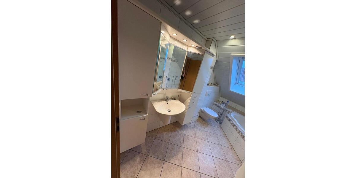 Dachgeschoßwohnung Scheßlitz - 3 Zimmer, 85 m&sup2;, 600&euro; | Angebot:24742089