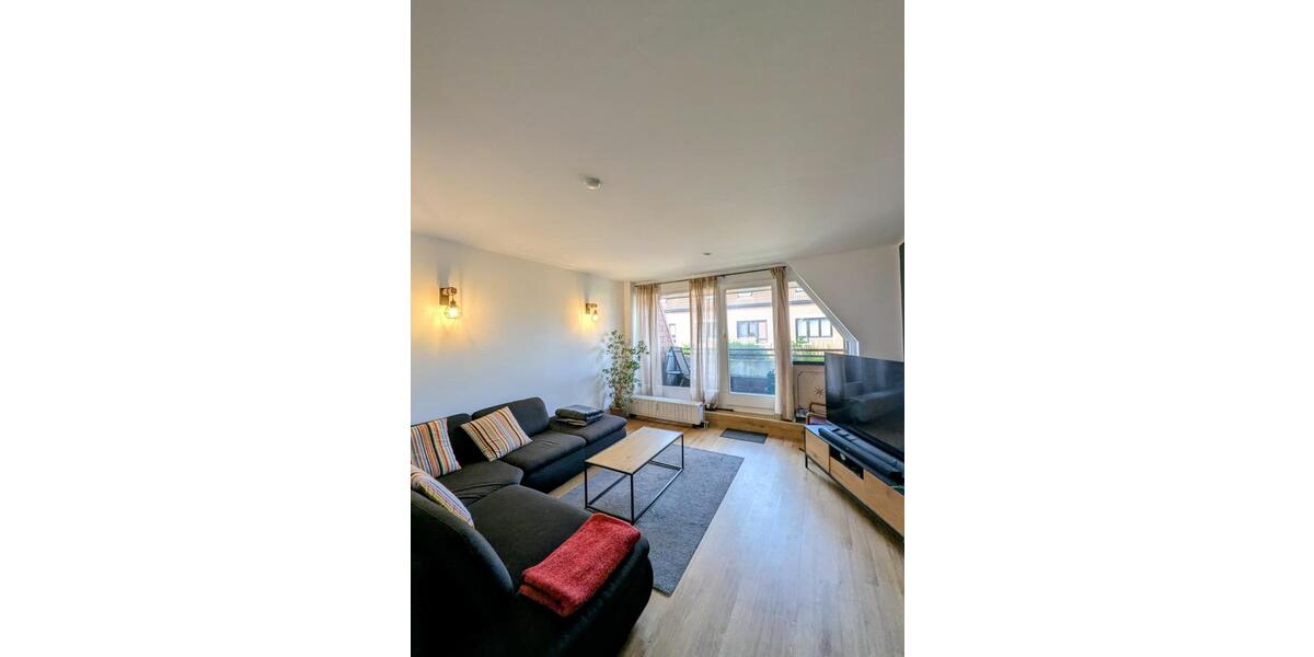 Dachgeschoßwohnung Elmshorn - 3 Zimmer, 74 m&sup2;, 900&euro; | Angebot:26635390