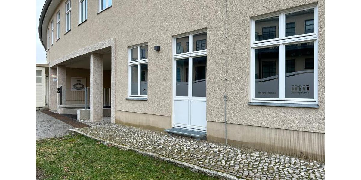 Erdgeschoßwohnung Nauen - 3 Zimmer, 80 m&sup2;, 1.200&euro; | Angebot:25974765