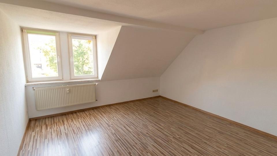 Dachgeschoßwohnung Freiberg - 3 Zimmer, 59 m&sup2;, 420&euro; | Angebot:26013542