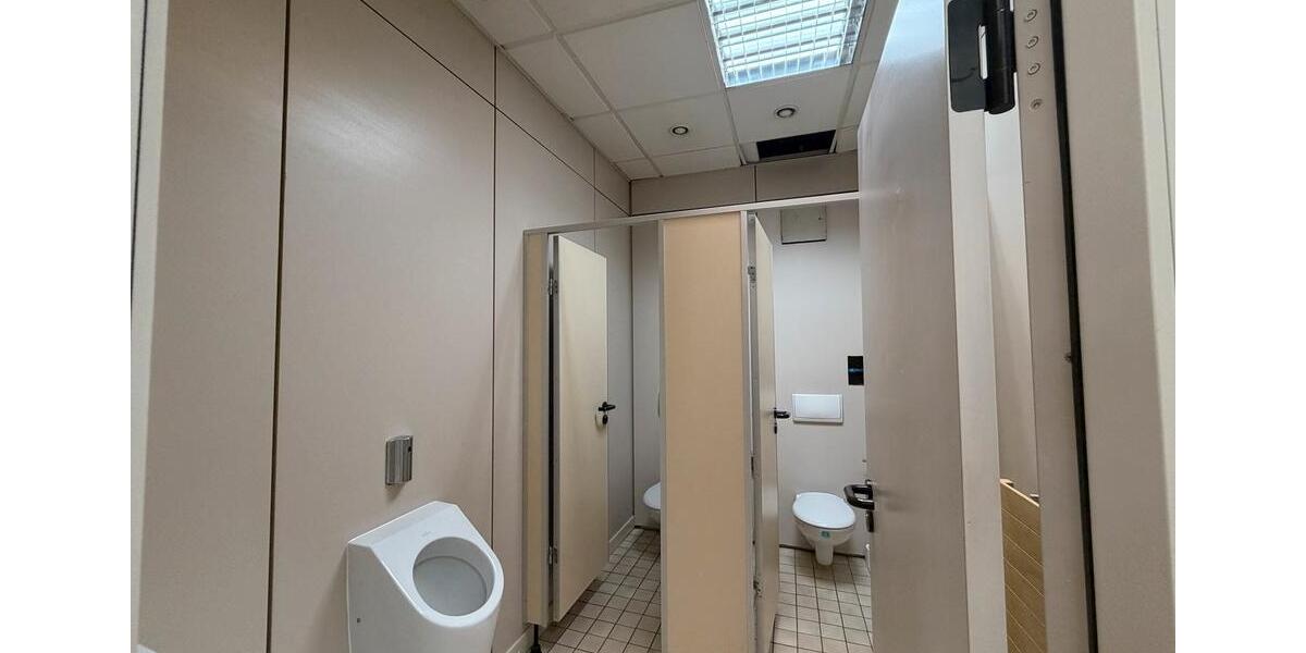 Wohnen auf Zeit Würzburg Lengfeld - 5 Zimmer, 250 m&sup2;, 23&euro; | Angebot:26060455