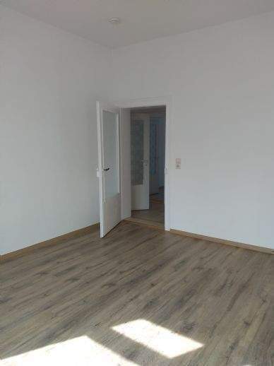Etagenwohnung Zeitz Aue - 3 Zimmer, 58 m&sup2;, 300&euro; | Angebot:25877233