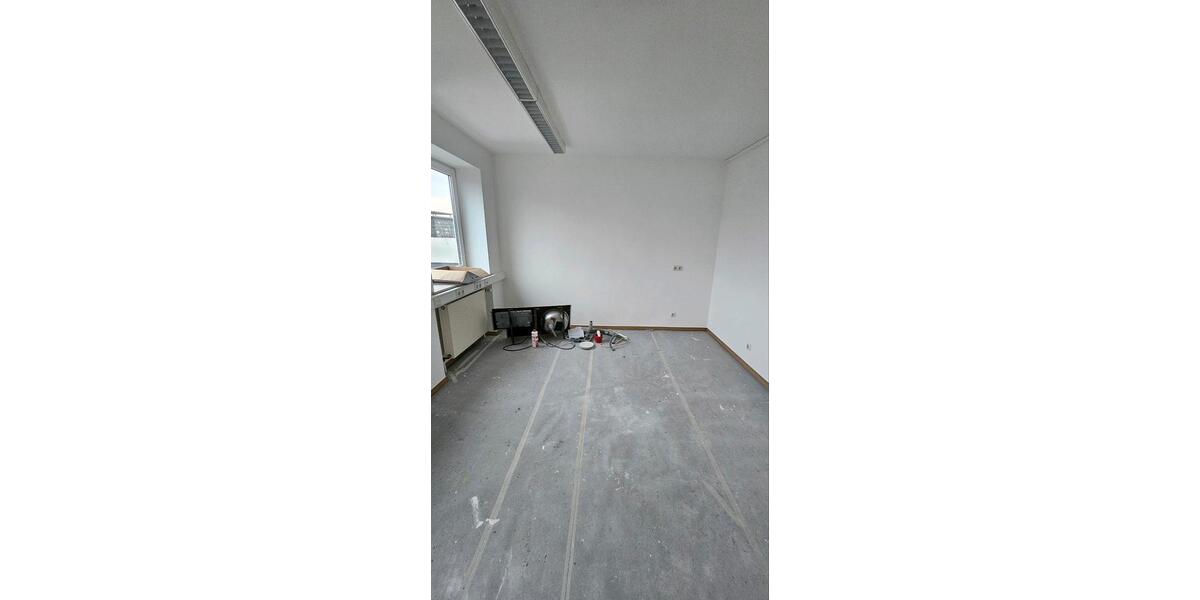 Dachgeschoßwohnung Siegen - 2 Zimmer, 31 m&sup2;, 580&euro; | Angebot:24919453