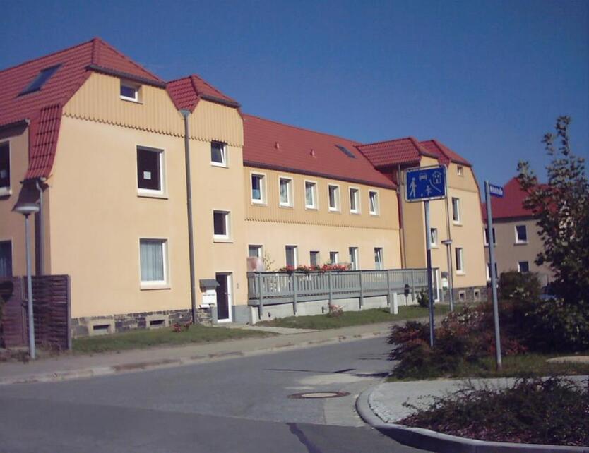 Helle 2R-Wohnung mit Tageslichtbad zu vermieten