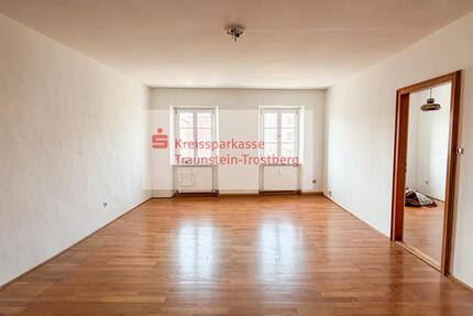 Wohnung Tittmoning - 9 Zimmer, 300 m&sup2;, 1.900&euro; | Angebot:25851402
