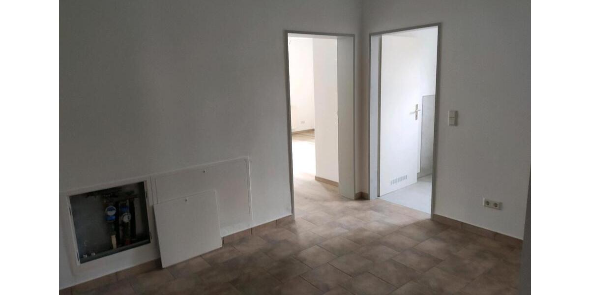 3 Zimmer Wohnung,2 Schlafzimmer, Bad, Gäste WC, Parkplatz 3 zimmer