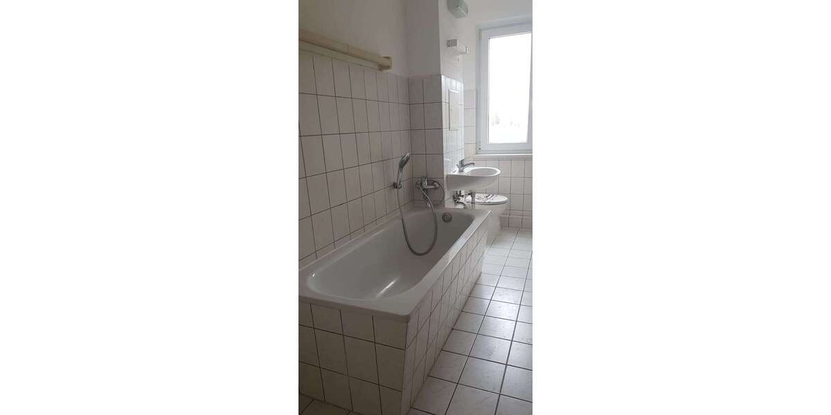 Renovierte 4 Zimmer mit Balkon. Flexibel ab 6 Monate. anmietbar. - Appartement Annaburg | Angebot:23400826