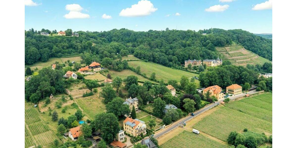 Exklusive Erdgeschosswohnung in den Weinbergen, Südterrasse (60 m²) und Garten, Stellplätze 6 zimmer