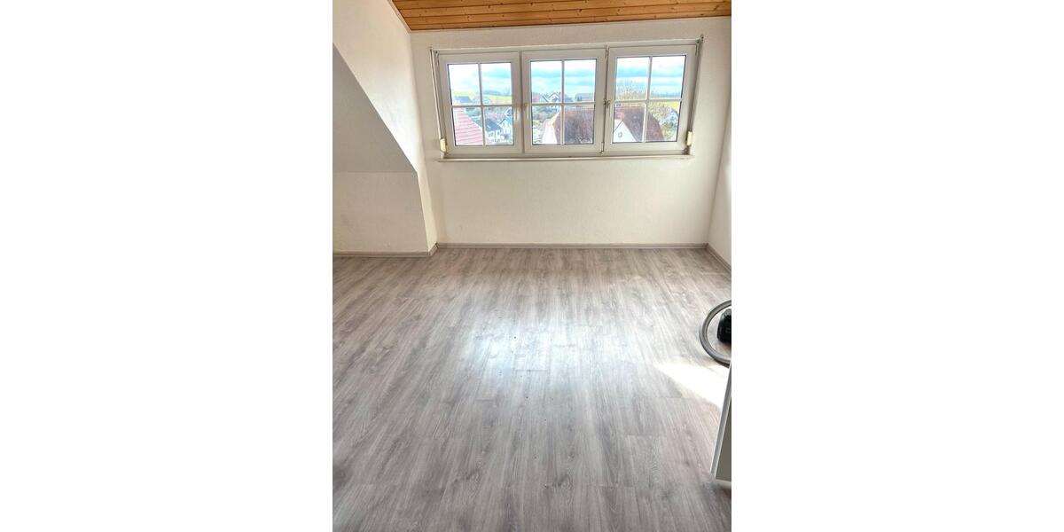 Dachgeschoßwohnung Frankenau - 3 Zimmer, 92 m&sup2;, 500&euro; | Angebot:25204412