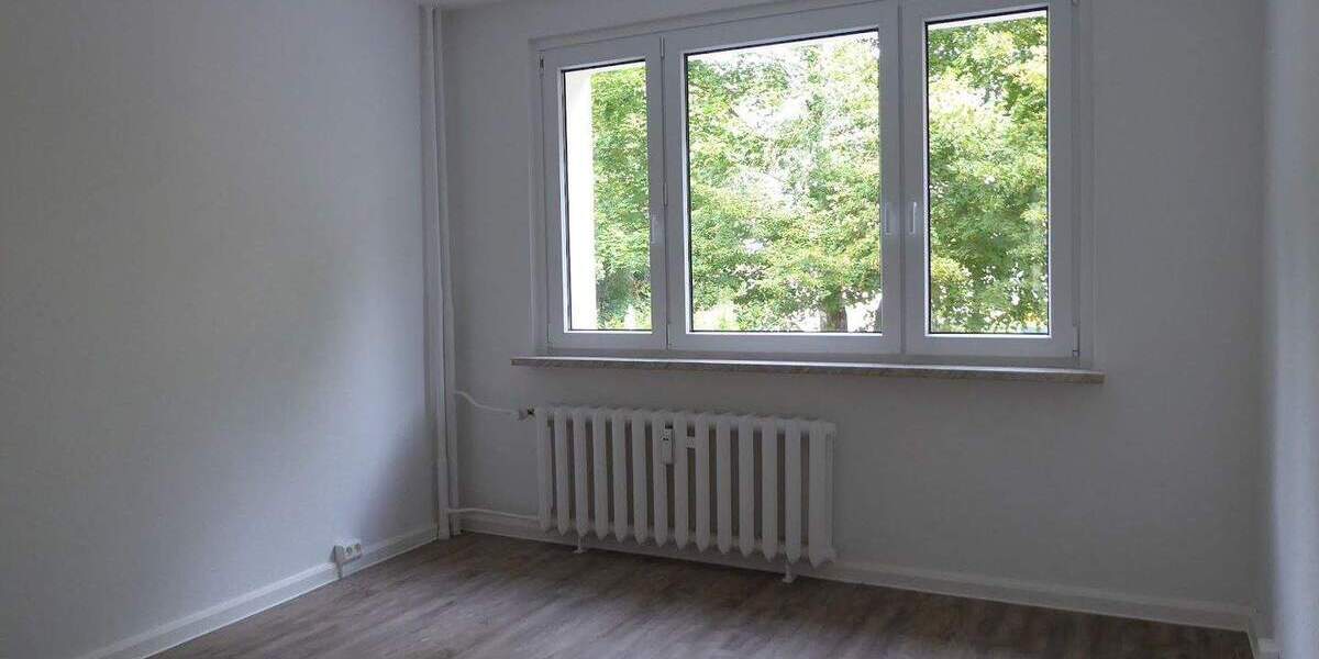Etagenwohnung Bernburg (Saale) Bernburg - 3 Zimmer, 57 m&sup2;, 329&euro; | Angebot:25739820