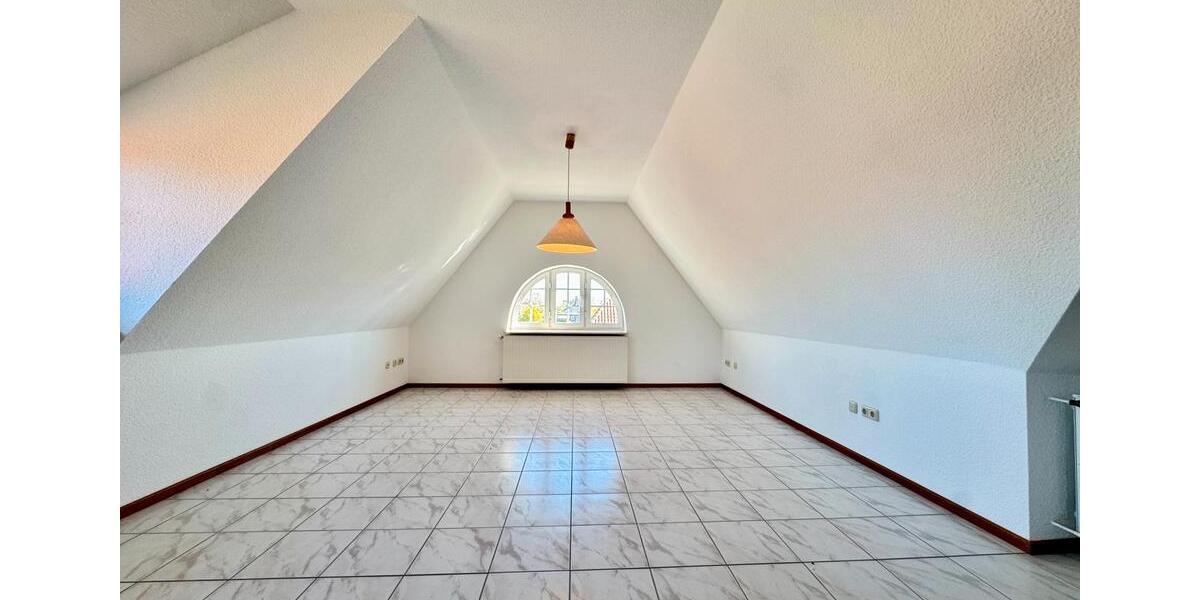 Dachgeschoßwohnung Hoya - 2 Zimmer, 100 m&sup2;, 700&euro; | Angebot:26297092
