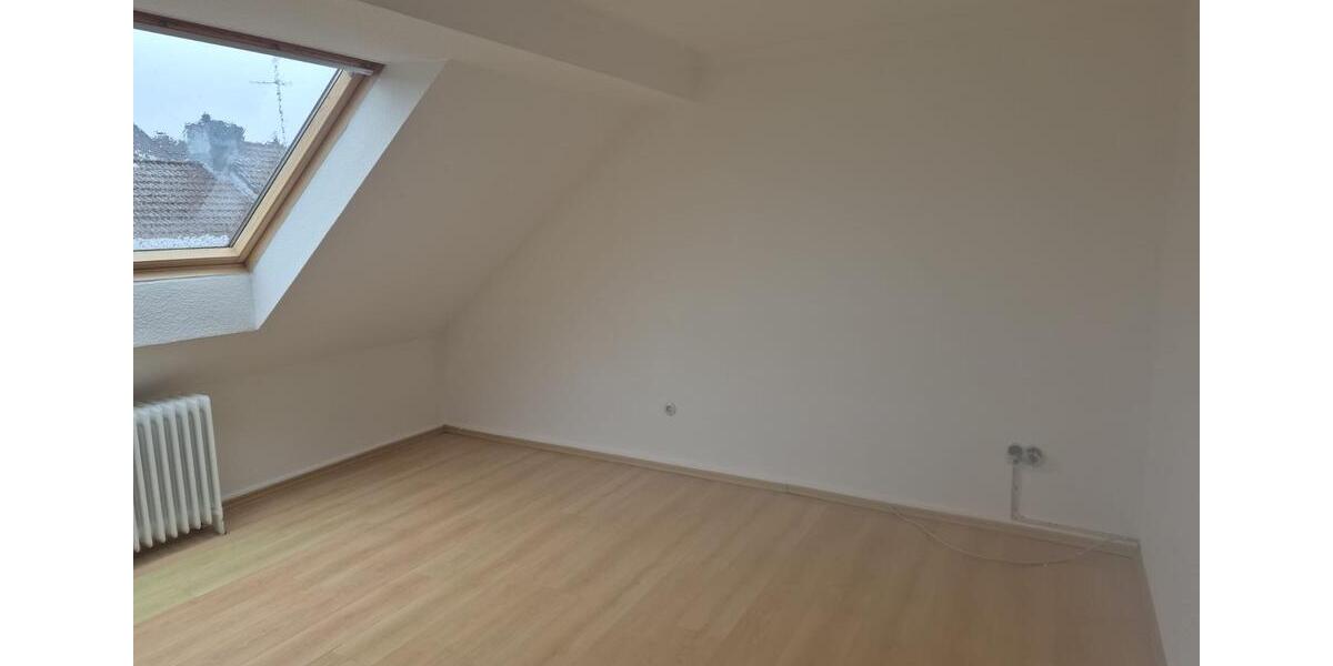 Dachgeschoßwohnung Remscheid - 2 Zimmer, 75 m&sup2;, 500&euro; | Angebot:24398812