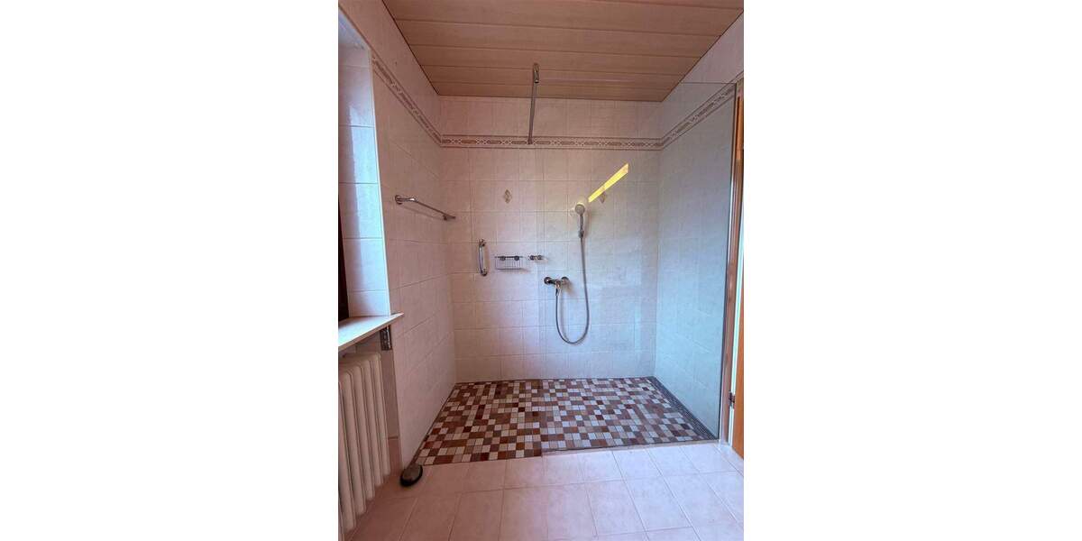 Großzügiges Reiheneckhaus mit Doppelgarage zur Miete direkt in Altdorf 6 zimmer