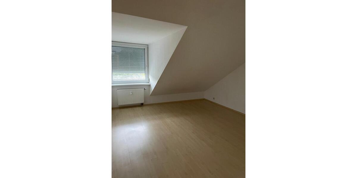 Dachgeschoßwohnung Nürnberg Sankt Leonhard - 3 Zimmer, 62 m&sup2;, 442&euro; | Angebot:25163843