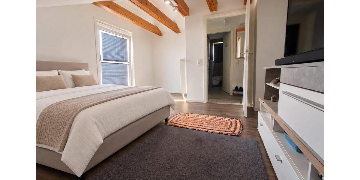 Dachgeschoßwohnung Geiselhöring - 3 Zimmer, 75 m&sup2;, 770&euro; | Angebot:27592078