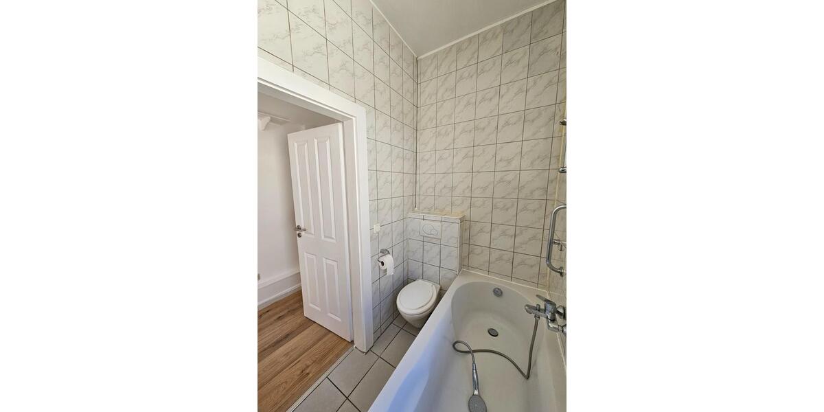 Etagenwohnung Mönchengladbach Süd - 1 Zimmer, 25 m&sup2;, 250&euro; | Angebot:25217907