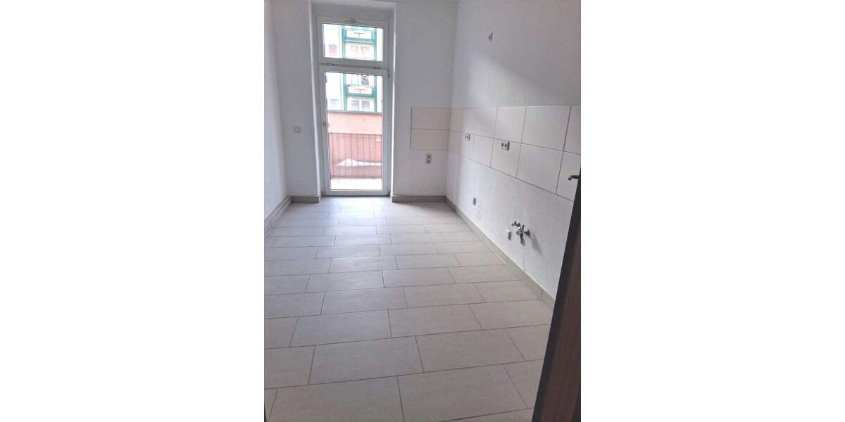 Etagenwohnung Magdeburg Stadtfeld Ost - 4 Zimmer, 104 m&sup2;, 940&euro; | Angebot:25156421
