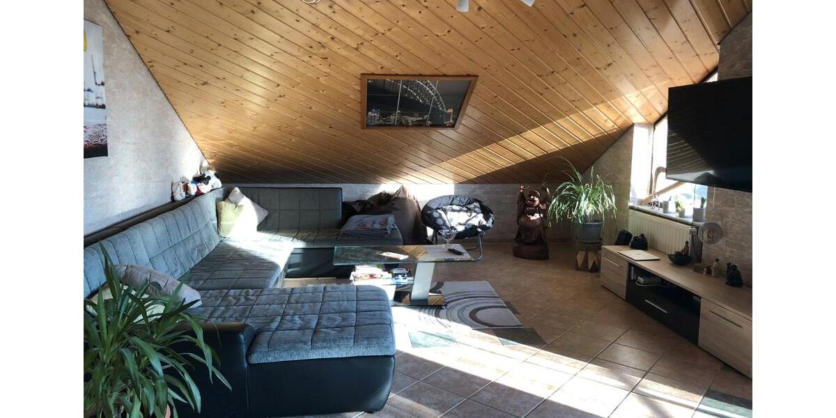 Dachgeschoßwohnung Sulz am Neckar - 3 Zimmer, 100 m&sup2;, 810&euro; | Angebot:26006355