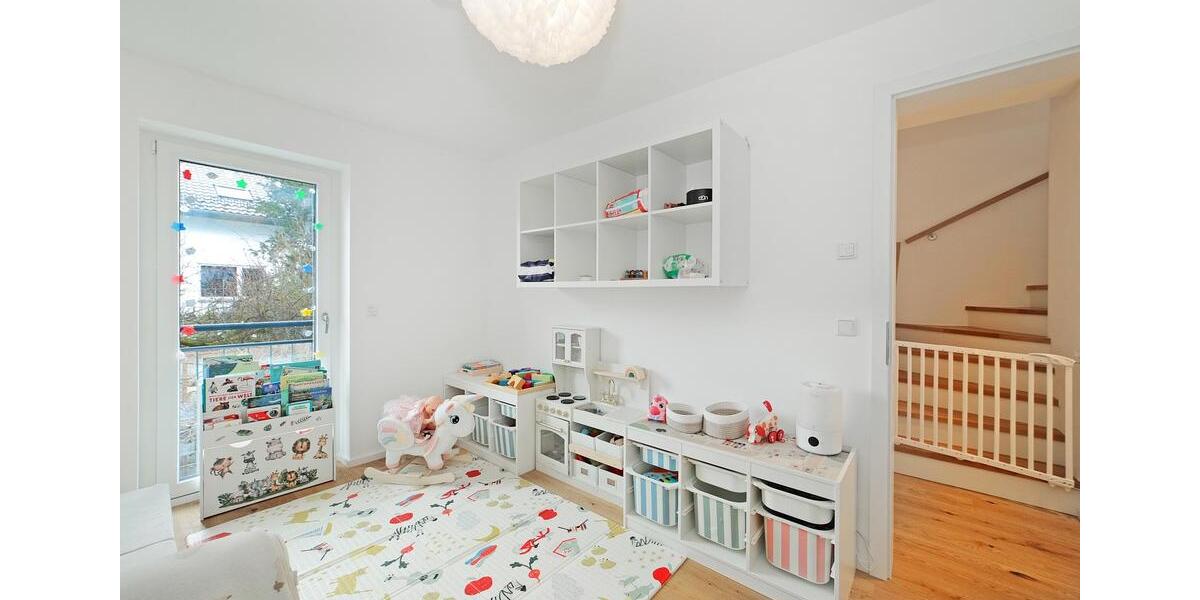 Reihenhaus München Allach-Untermenzing - 5 Zimmer, 144 m&sup2;, 3.400&euro; | Angebot:25217195