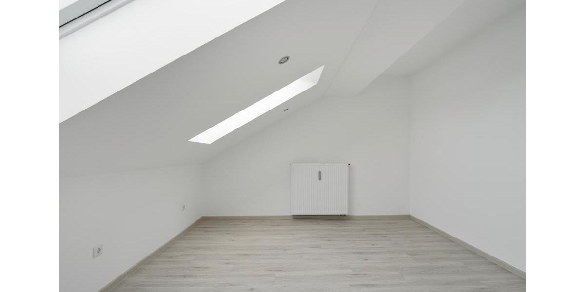 Dachgeschoßwohnung Hepberg - 3 Zimmer, 67 m&sup2;, 830&euro; | Angebot:26232822