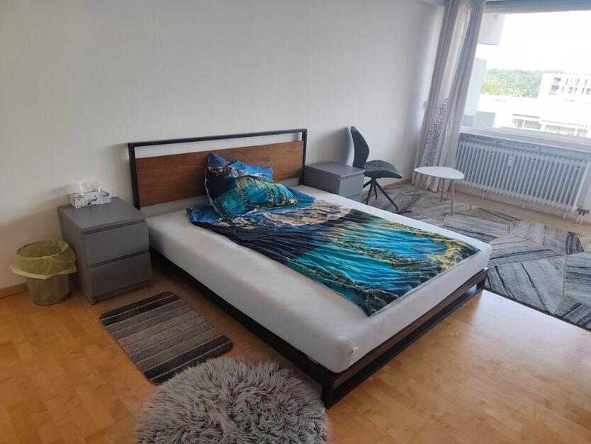 Möbliertes Zimmer zur Zwischenmiete in 2-Zimmer-Wohnung(Freising)