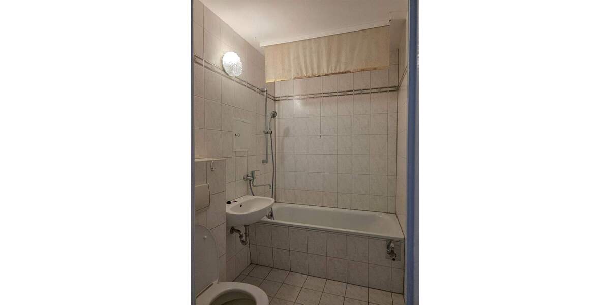 Etagenwohnung Neubrandenburg Oststadt - 4 Zimmer, 76 m&sup2;, 320&euro; | Angebot:24341953