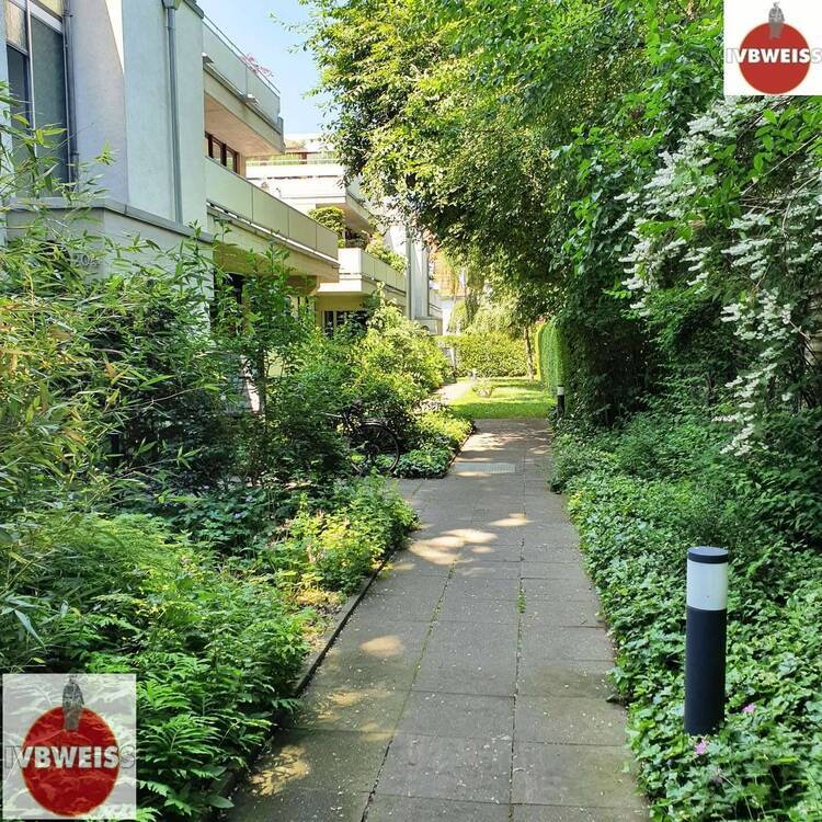 Grandiose Wohnung mit 2 Zimmern, 2 Terrassen, Duschbad und Einbauküche