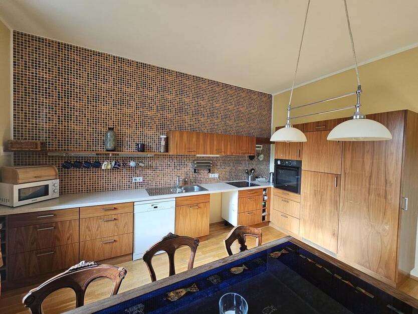 Wohn(t)raum in bester Lage | Garten | Balkon | Carport | Kamin uvm. zimmer