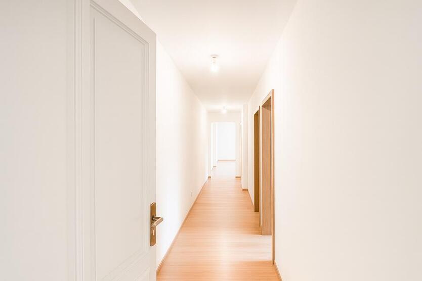 Sanierte 2-Zimmerwohnung mit „Balkons“