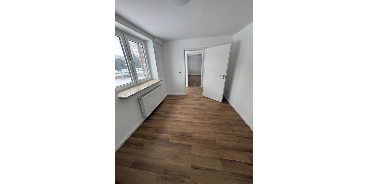 Dachgeschoßwohnung Uetze - 2 Zimmer, 75 m&sup2;, 760&euro; | Angebot:25165143