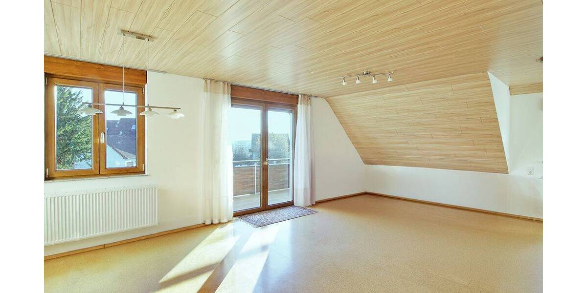 Etagenwohnung Calw Altburg - 3 Zimmer, 108 m&sup2;, 1.100&euro; | Angebot:26092605