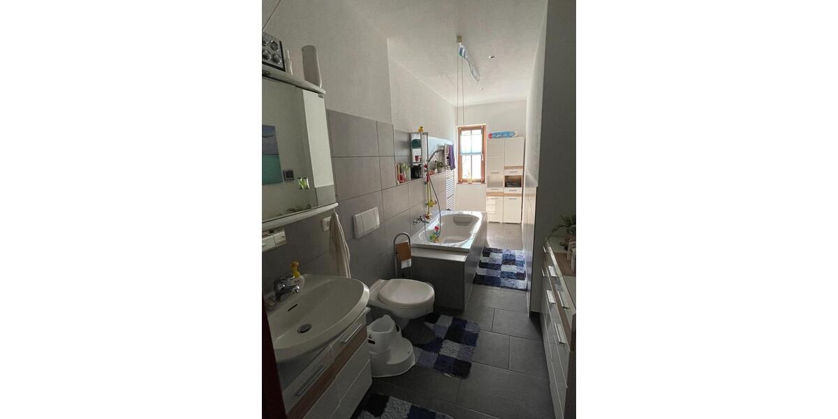 Etagenwohnung Thalheim/Erzgebirge Erzgebirge - 4 Zimmer, 125 m&sup2;, 700&euro; | Angebot:25718592