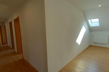 Wohnung Werdau - 5 Zimmer, 126 m&sup2;, 756&euro; | Angebot:21481505