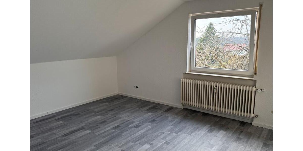 Dachgeschoßwohnung Siegelsbach - 4 Zimmer, 66 m&sup2;, 1.050&euro; | Angebot:26129774